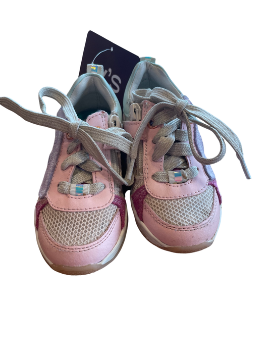 Bunnies Sneakers 23 Very Good