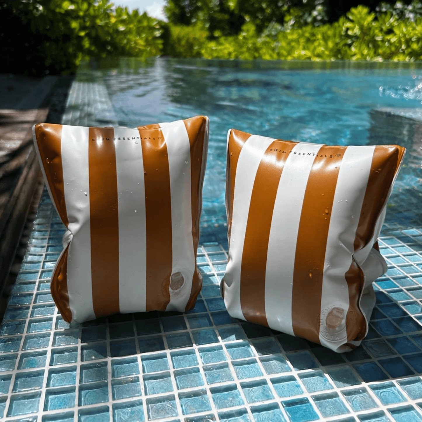 Swim Essentials - Swim Essentials | Flow Bruin/Witte Zwembandjes 2-6 jaar: Bruin/Wit