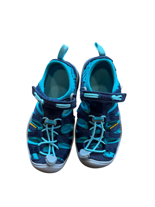 Keen Sneakers 25 New without tags