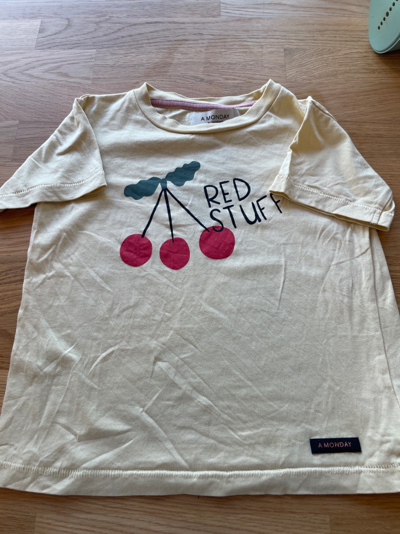 A MONDAY T-Shirt 104 Good