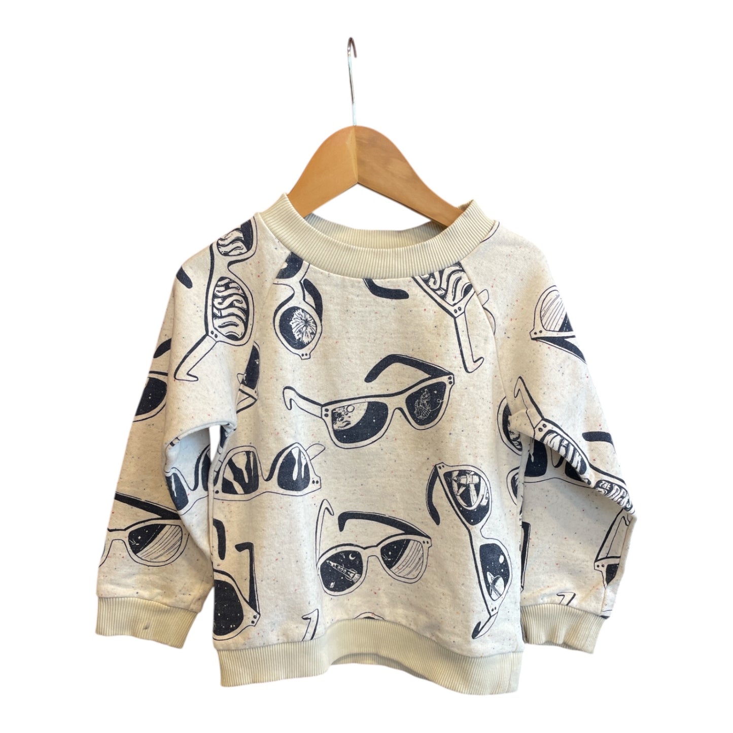 Milk on the Rocks Sweater 104 Very Good