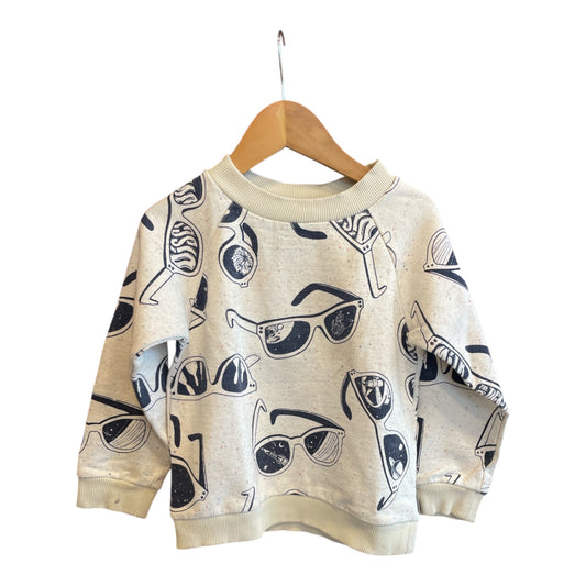 Milk on the Rocks Sweater 104 Very Good